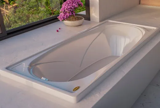 Banheira Jacuzzi Serenity de imersão para 1 pessoa com design moderno e acrílico de alta qualidade