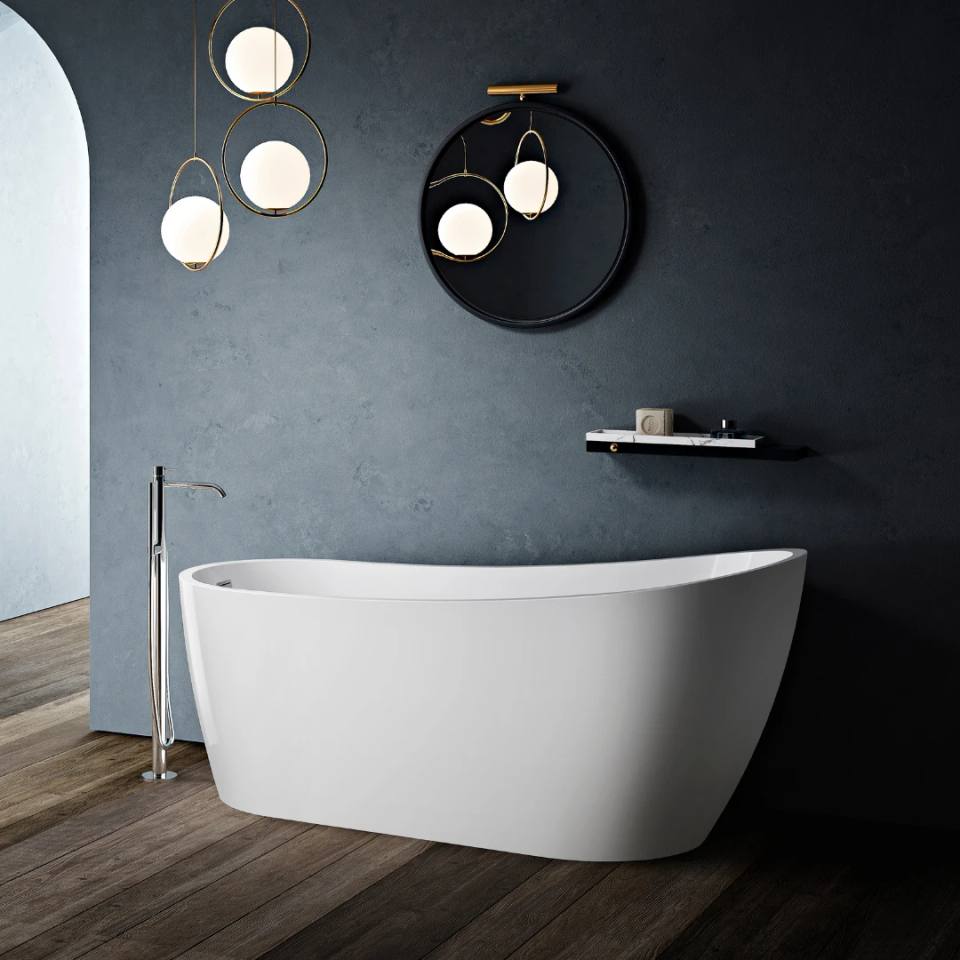 Banheira Maraú Glossy White: Design Compacto que Transforma Ambientes Pequenos