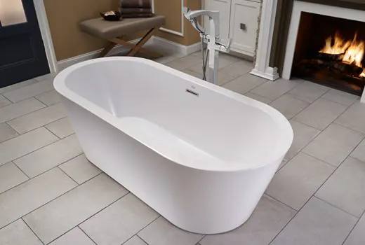 Banheira FreeStanding Maya Jacuzzi®: Elegância Minimalista para Banheiros de Luxo
