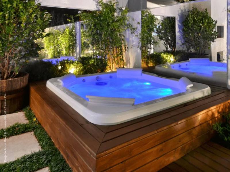 SPA Axell My Place 180 para 4 pessoas com 75 jatos, vista frontal detalhada