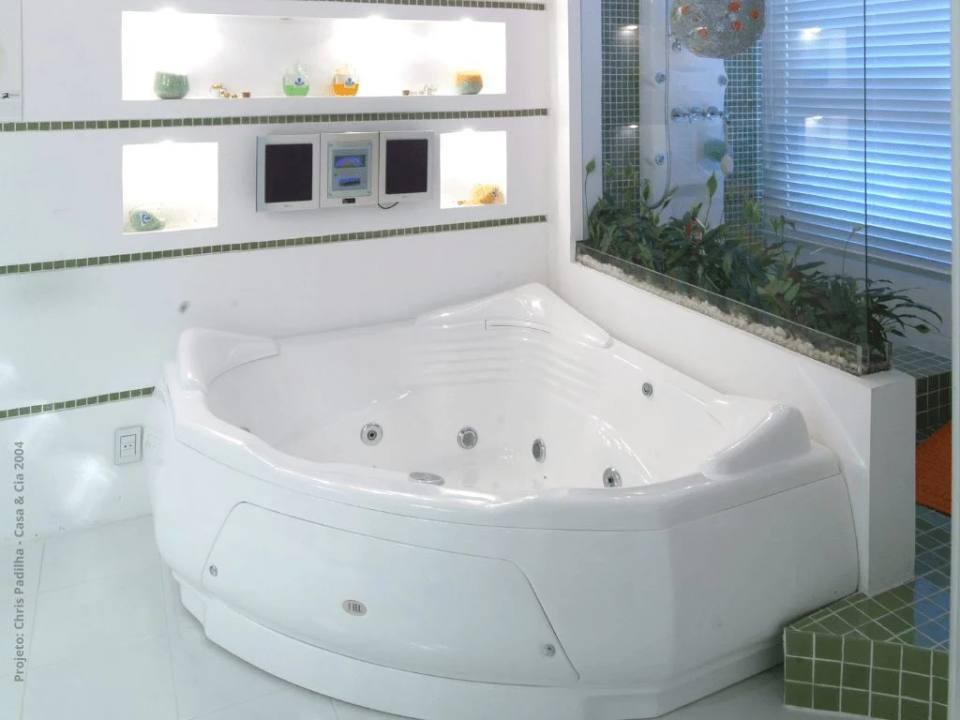 Banheira de Canto Axell Nyon para 2 pessoas com 19 jatos, 153cm vista frontal primo