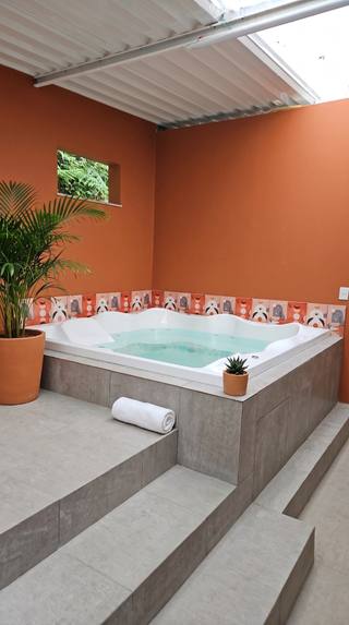 Spa Cassino Mondialle embutido em alvenaria